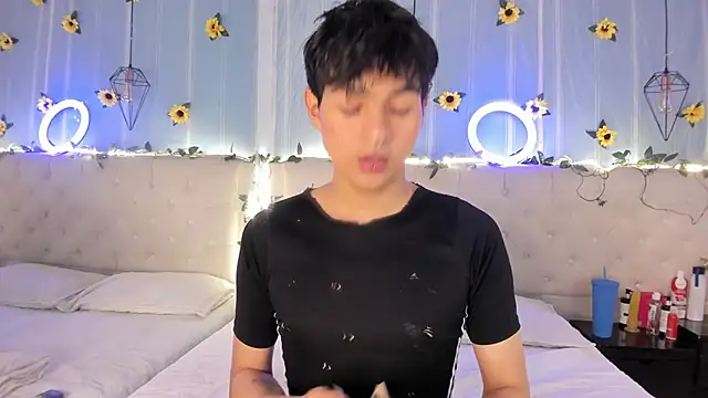 Snapshot of AleAurarashi chatting on November 13, 2025, 4:38 am AleAurarashi online show from November 13, 2025, 4:38 am