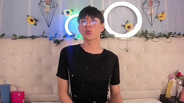 Snapshot of AleAurarashi chatting on November 27, 2025, 4:13 am AleAurarashi online show from November 27, 2025, 4:13 am