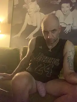 Snapshot of Hothotboyg chatting on September 9, 2025, 10:57 am Hothotboyg online show from September 9, 2025, 10:57 am