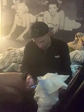 Hothotboyg online show from February 17, 2026, 10:34 am