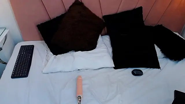 miss m1a online show from November 28, 2025, 11:54 am