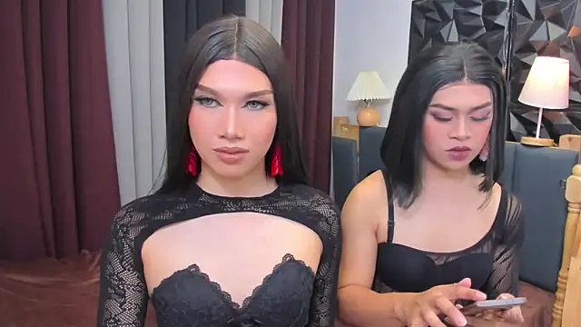 MaxCollins online show from November 14, 2025, 8:12 pm