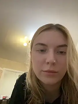 SofiLaMartinX online show from December 2, 2025, 10:17 am