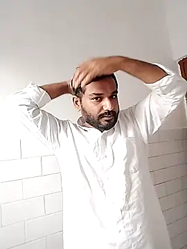 avi007p online show from November 1, 2025, 3:24 am