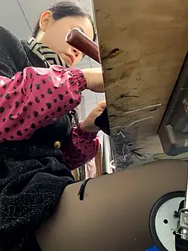 DHJM168 online show from December 18, 2025, 1:11 am