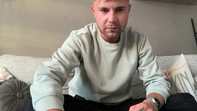 RioBlaze online show from September 14, 2025, 5:02 pm