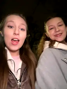 FroggyAnna online show from November 6, 2025, 5:17 pm