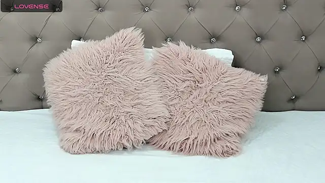 Isbettyche online show from October 29, 2025, 11:14 pm