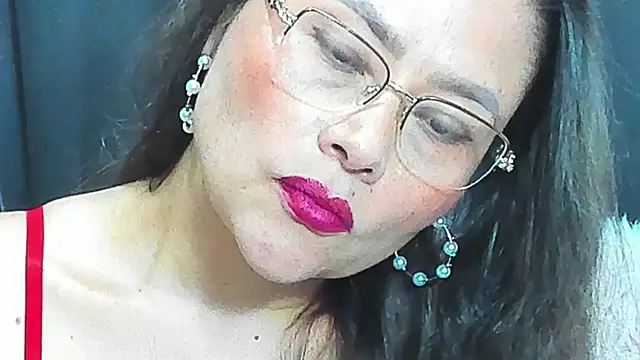 Snapshot of Isbettyche chatting on May 5, 2026, 12:57 am Isbettyche online show from May 5, 2026, 12:57 am