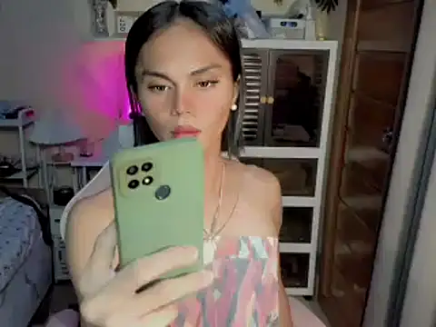 uralexa xxx18 online show from October 2, 2025, 3:26 pm