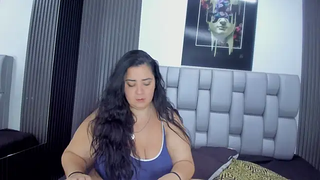 Bora Lajuana online show from November 5, 2025, 4:37 am