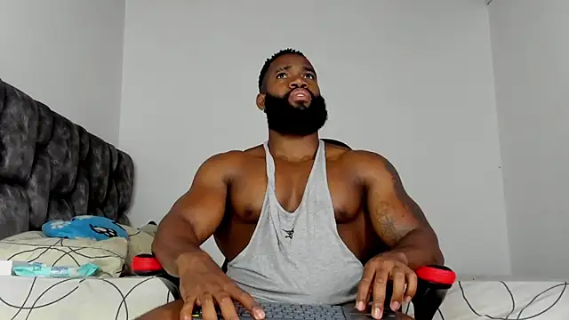 Snapshot of james_musclebbc chatting on February 13, 2026, 5:46 pm james musclebbc online show from February 13, 2026, 5:46 pm