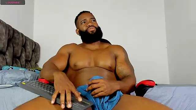 Snapshot of james_musclebbc chatting on March 2, 2026, 8:38 pm james musclebbc online show from March 2, 2026, 8:38 pm