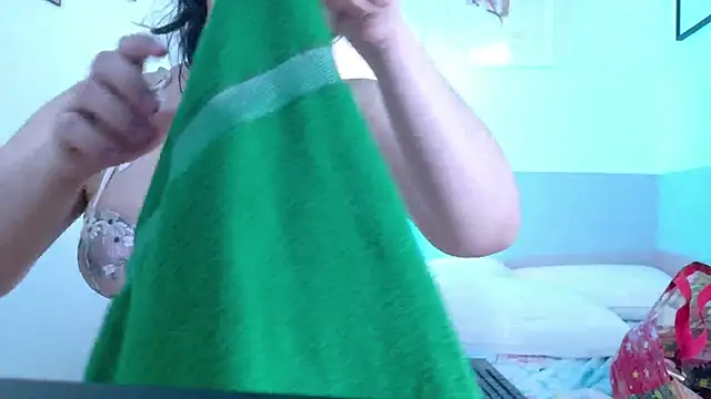 cosplaydate online show from February 18, 2026, 2:20 am