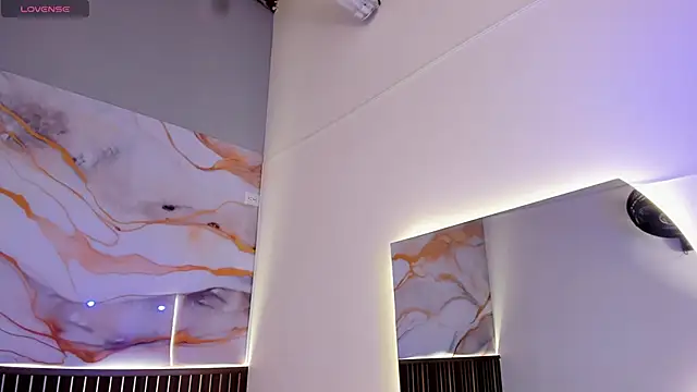 Roxie-NS online show from October 9, 2025, 12:17 pm