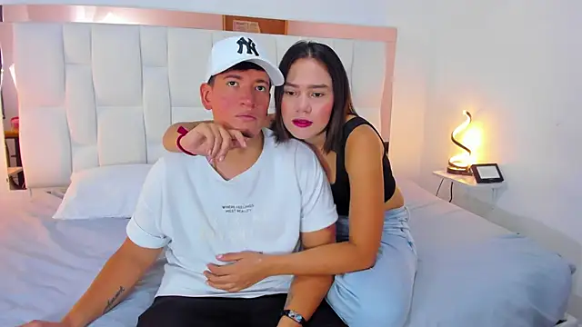 ZoeandEthan online show from September 17, 2025, 6:43 pm