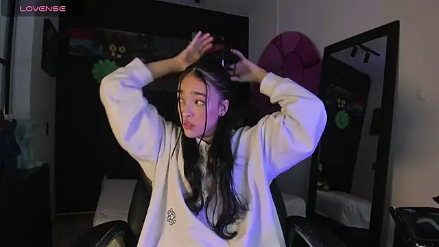 miIa bratz online show from March 10, 2026, 8:46 pm