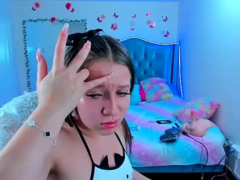 Luna Analya online show from September 23, 2025, 11:45 pm