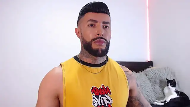 Snapshot of andrea_de_lucaa chatting on September 26, 2025, 3:35 am andrea de lucaa online show from September 26, 2025, 3:35 am