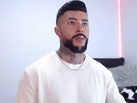 Snapshot of andrea_de_lucaa chatting on September 19, 2025, 2:26 am andrea de lucaa online show from September 19, 2025, 2:26 am