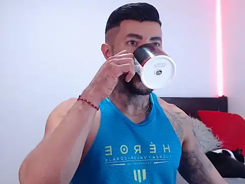 Snapshot of andrea_de_lucaa chatting on November 6, 2025, 11:09 pm andrea de lucaa online show from November 6, 2025, 11:09 pm