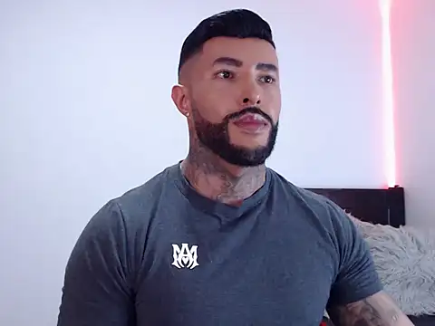 Snapshot of andrea_de_lucaa chatting on October 12, 2025, 3:41 am andrea de lucaa online show from October 12, 2025, 3:41 am