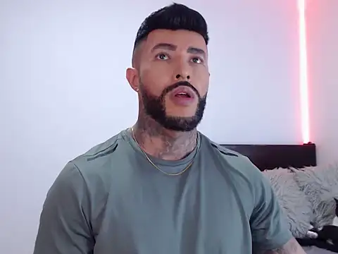 Snapshot of andrea_de_lucaa chatting on October 20, 2025, 12:45 am andrea de lucaa online show from October 20, 2025, 12:45 am