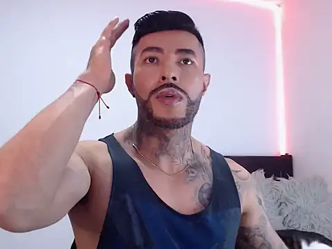 Snapshot of andrea_de_lucaa chatting on October 27, 2025, 2:45 am andrea de lucaa online show from October 27, 2025, 2:45 am