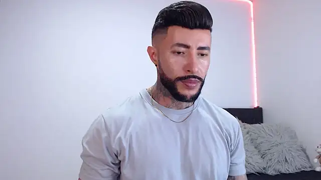 Snapshot of andrea_de_lucaa chatting on September 11, 2025, 2:55 am andrea de lucaa online show from September 11, 2025, 2:55 am