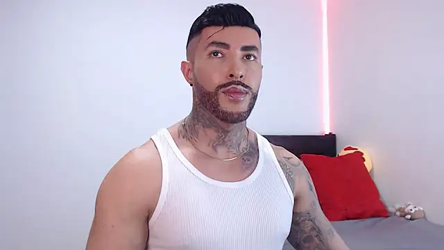 Snapshot of andrea_de_lucaa chatting on November 23, 2025, 3:49 am andrea de lucaa online show from November 23, 2025, 3:49 am