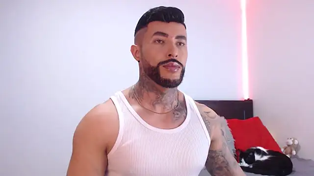 Snapshot of andrea_de_lucaa chatting on November 12, 2025, 4:05 am andrea de lucaa online show from November 12, 2025, 4:05 am