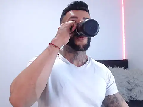 Snapshot of andrea_de_lucaa chatting on September 21, 2025, 3:11 am andrea de lucaa online show from September 21, 2025, 3:11 am