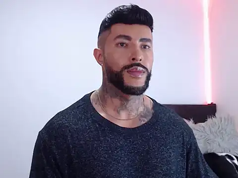 Snapshot of andrea_de_lucaa chatting on October 21, 2025, 3:39 am andrea de lucaa online show from October 21, 2025, 3:39 am