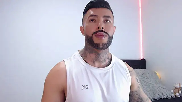 Snapshot of andrea_de_lucaa chatting on October 3, 2025, 2:48 am andrea de lucaa online show from October 3, 2025, 2:48 am