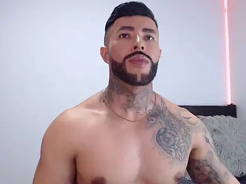 Snapshot of andrea_de_lucaa chatting on October 4, 2025, 3:52 am andrea de lucaa online show from October 4, 2025, 3:52 am