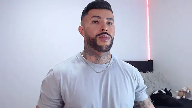 Snapshot of andrea_de_lucaa chatting on October 1, 2025, 3:11 am andrea de lucaa online show from October 1, 2025, 3:11 am