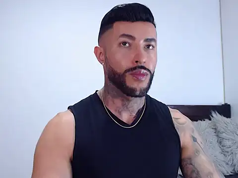 Snapshot of andrea_de_lucaa chatting on October 8, 2025, 4:14 am andrea de lucaa online show from October 8, 2025, 4:14 am