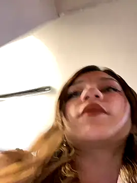 Isabella18 pink online show from September 14, 2025, 6:08 pm