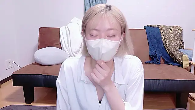 Snapshot of Nana__ch chatting on May 19, 2026, 12:01 pm Nana ch online show from May 19, 2026, 12:01 pm