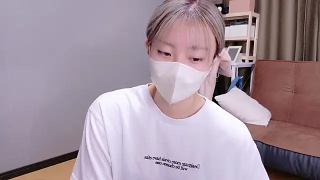 Nana  ch online show from September 10, 2025, 5:50 am