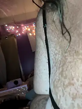 Courdles online show from November 29, 2025, 10:37 am