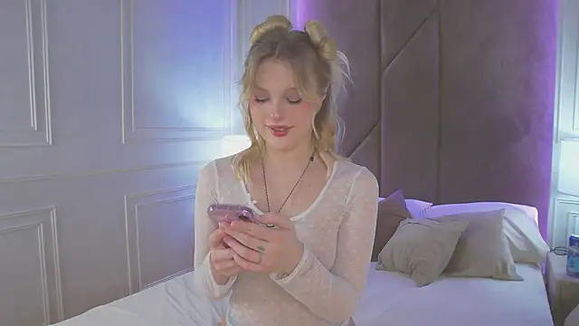 Snapshot of CaitlinSugar chatting on February 23, 2026, 4:58 am CaitlinSugar online show from February 23, 2026, 4:58 am