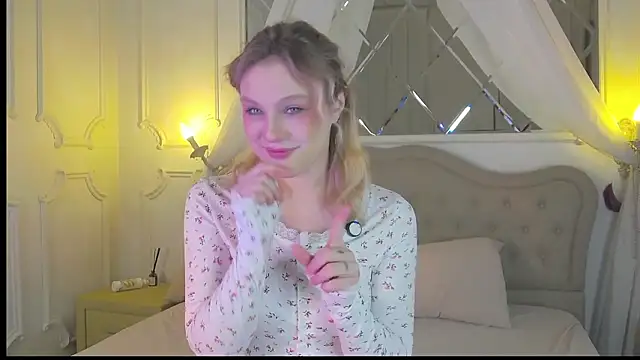 Snapshot of CaitlinSugar chatting on February 3, 2026, 6:40 am CaitlinSugar online show from February 3, 2026, 6:40 am