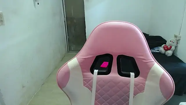 Amber09raiden online show from October 23, 2025, 5:00 pm