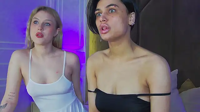 Snapshot of VioletAsh chatting on October 19, 2025, 4:37 am VioletAsh online show from October 19, 2025, 4:37 am