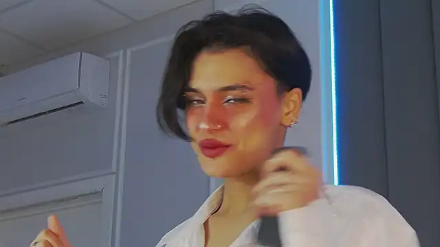 Snapshot of VioletAsh chatting on September 23, 2025, 4:41 am VioletAsh online show from September 23, 2025, 4:41 am