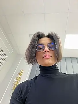 VioletAsh online show from January 11, 2026, 4:19 am