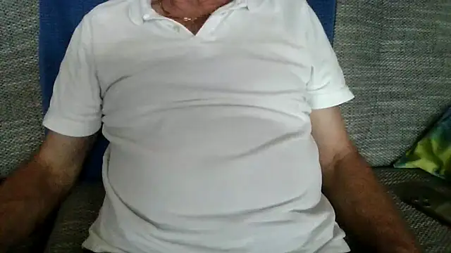 Snapshot of velikifant7 chatting on April 19, 2026, 4:19 pm velikifant7 online show from April 19, 2026, 4:19 pm