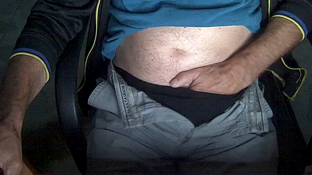 velikifant7 online show from November 18, 2025, 5:11 am