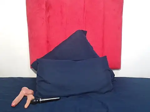 GorillaGripCunt77 online show from September 30, 2025, 10:32 am